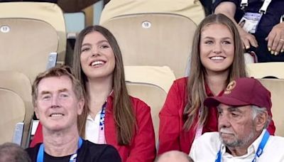 La Princesa Leonor y la Infanta Sofía muestran su apoyo a Nadal y Alcaraz en los Juegos Olímpicos