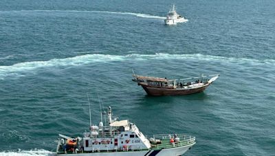 Pescadores indios explotados en Irán roban el barco de su empleador para volver a su país