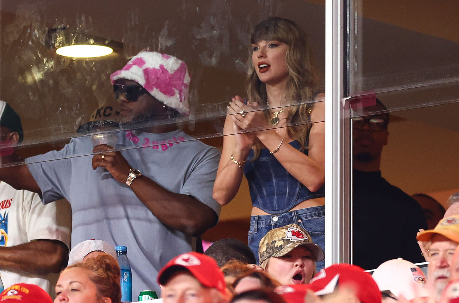 Taylor Swift Is ‘Feeling Fantastic’ After Chiefs Win, Leaves Game Holding Hands With Travis Kelce