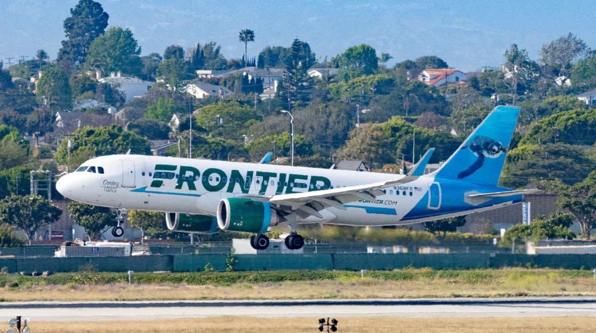 United Airlines CEO Slams Spirit, Frontier for Mistreating Customers