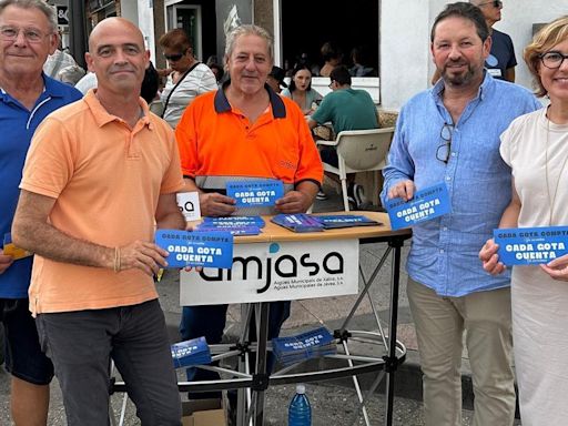 Amjasa lleva al mercadillo la campaña de uso responsable del agua “Cada gota cuenta”