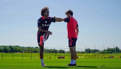 Video: Joshua Zirkzee reports to Carrington to kickstart pre-season training with Manchester United