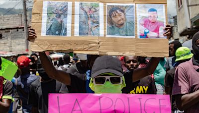 Cientos de haitianos protestan por el asesinato de tres policías a manos de bandas armadas