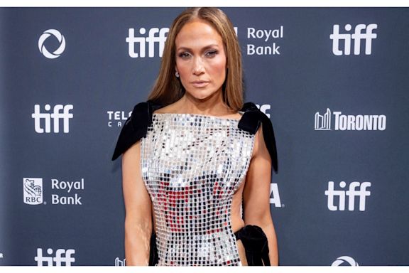 JLo Spent the Night at Ben Affleck's House: Report