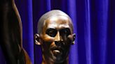 Plaschke: Kobe Bryant statue a perfect portrayal of Lakers legend's inclusiveness and defiance