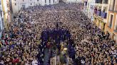 Devoción multitudinaria en las procesiones españolas del Viernes Santo