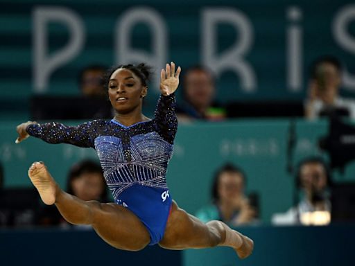 Gymnastique: Biles au firmament