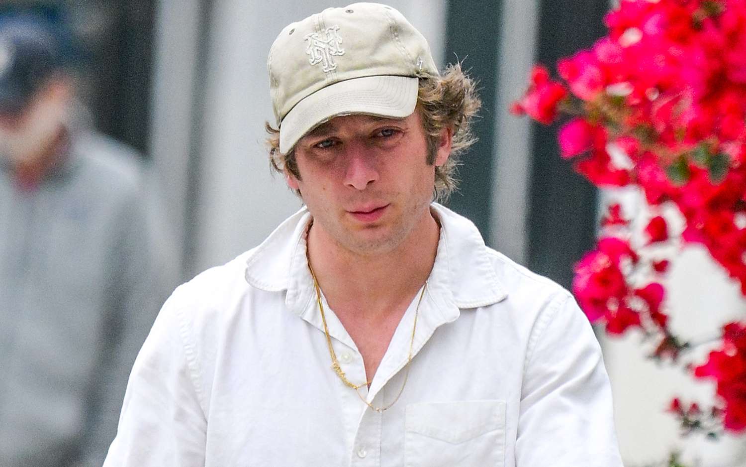 Jeremy Allen White Enjoys Some Fresh Air in L.A., Plus Zendaya, Jennifer Garner, Elliot Page and More