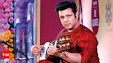 Amaan Ali Bangash slams airline for damaging sarod - Times of India