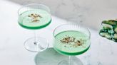 This Retro 3-Ingredient Grasshopper Cocktail Recipe Tastes Like Dessert