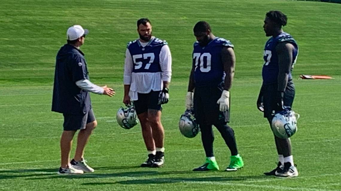 Coaches marvel at what he’s doing to start opener. Seahawks’ new C Connor Williams shrugs