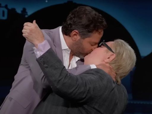 Jiminy Glick Falls on Melissa McCarthy, Makes Out With Nick Kroll in Unhinged, Insult-Filled Interview | Video