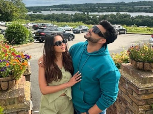 Karan Kundrra and Tejasswi Prakash spread love with their goofy PICS