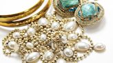 What’s the Difference Between Antique and Vintage Jewelry?