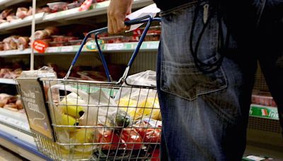 Supermarkets slammed in Parliament for 'sneaky' shrinkflation and labelling of produce