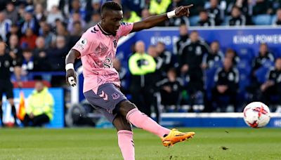 Everton make offer to sign "incredible" ace who's the perfect Gueye upgrade