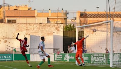 El Xerez CD sale vivo ante su primer gran rival de esta pretemporada