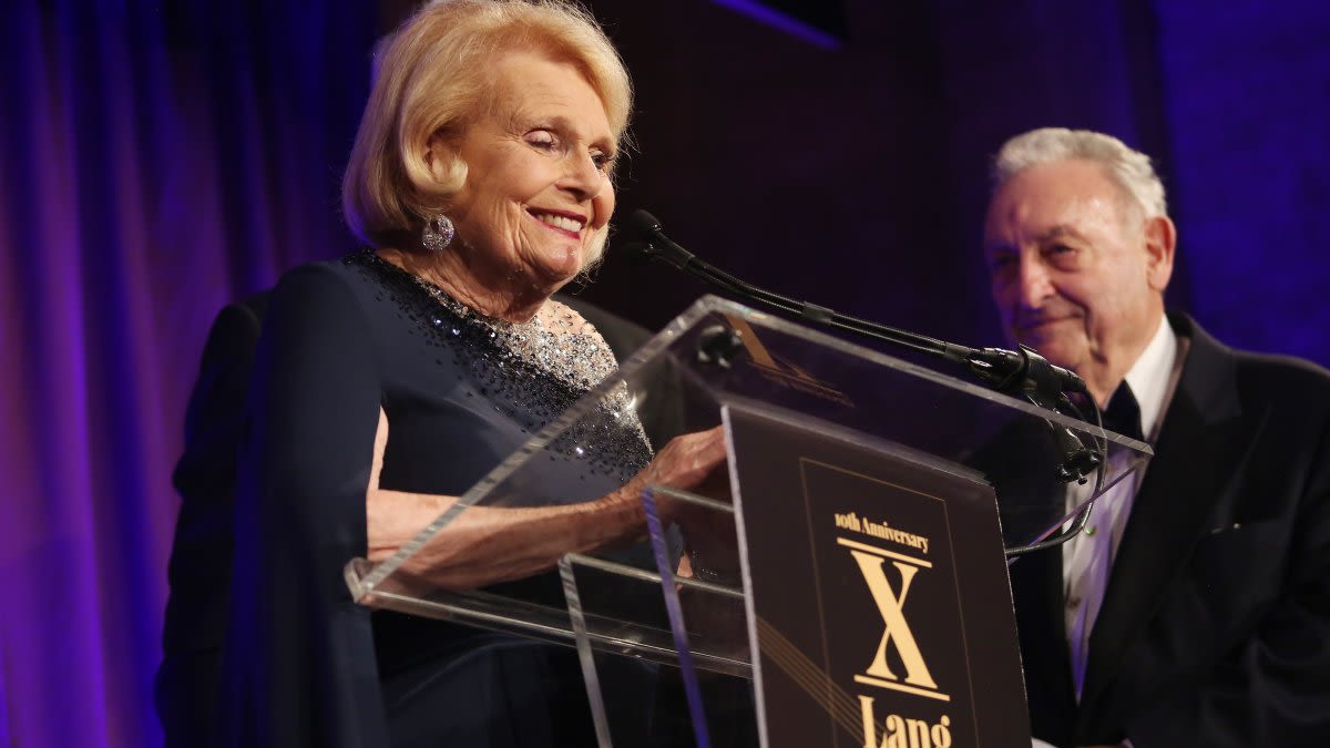 San Diego philanthropist and cultural leader Joan Jacobs dies at 91