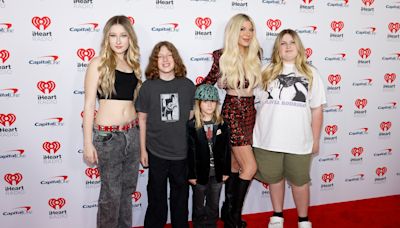Tori Spelling Reveals Kids Gifted Her Belly Button Piercing for Mother’s Day: ‘Know Me So Well’