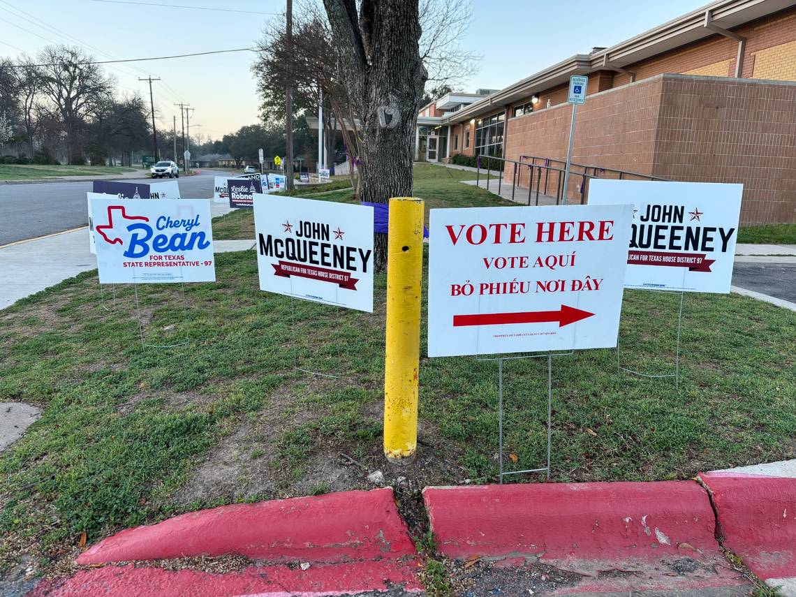 Tarrant County voters redirected to other centers as voting machines down, sources say