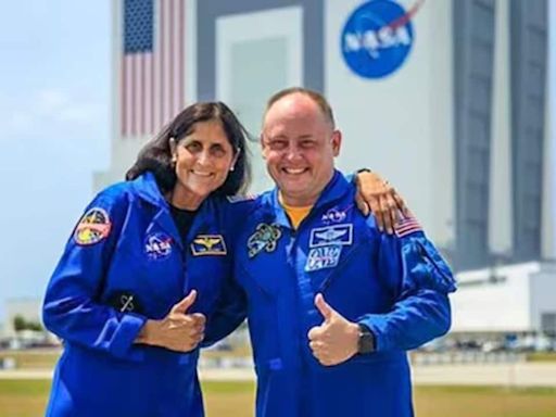 Astronomers Sunita Williams, Barry Wilmore could be stuck in space until 2025