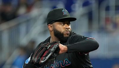Cueto opts out of minor league deal with Rangers