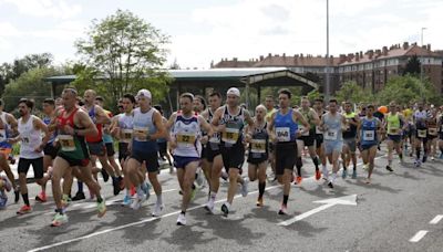 Así fue la emblemática Media Maratón de Gijón: Kariuki y Loyo ganan la prueba y Onís bate el récord de Asturias