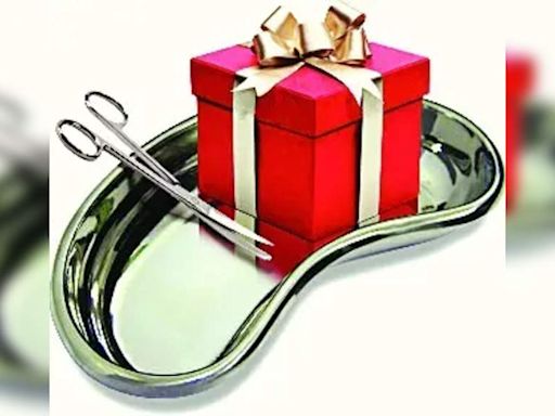 Organs of SSKM doctor's brain-dead mother save 2 | Kolkata News - Times of India