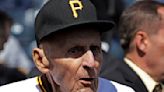 Pirates star Dick Groat, who also played in NBA, dies at 92