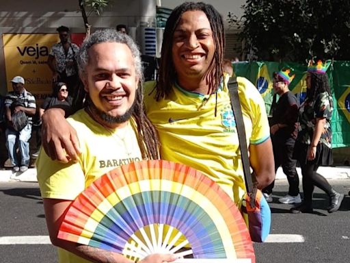 Com verde e amarelo fora do armário, milhares lotam Parada LGBT+ em SP