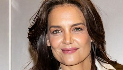 Katie Holmes Wore a Controversial Version of Spring’s Hottest Shoe, and You Can Get the Look on Amazon