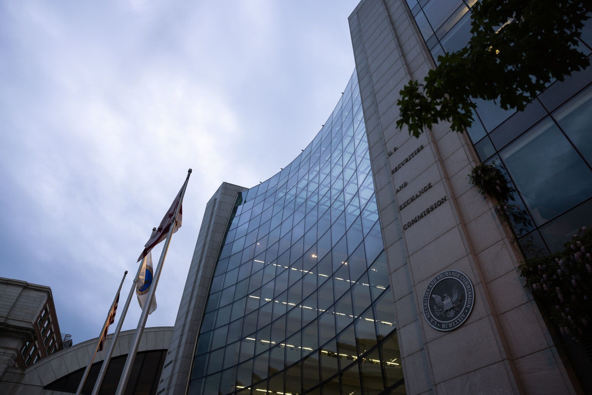 SEC Hedge Fund Fee Disclosure Rule Struck Down by US Court