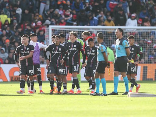 River perdió con Argentinos por la Liga Profesional y sufrió otro golpe después de la eliminación de la Copa Argentina