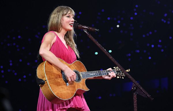 Taylor Swift Debuts ‘My Boy Only Breaks His Favorite Toys’ Live at Paris Eras Tour