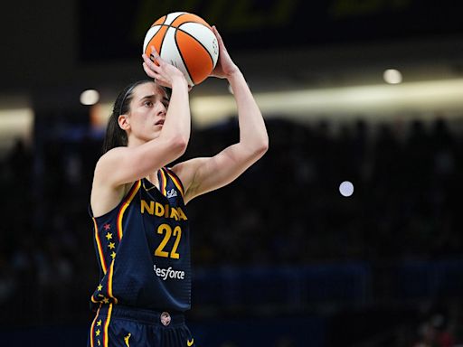 Fever rookie Caitlin Clark stuns in WNBA debut before sellout crowd: 'You couldn’t ask for a better game'