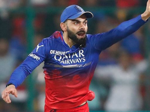 Virat Kohli Shoots Down the Stumps With Lightning Fast Reactions and Shahrukh Khan is Run Out | WATCH - News18