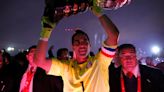 Las historias desconocidas de Claudio Bravo, leyenda de la Roja - La Tercera