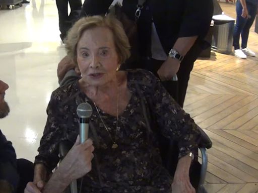 Aos 89 anos, Glória Menezes explica cadeira de rodas e fala da morte de Tarcísio Meira; vídeo