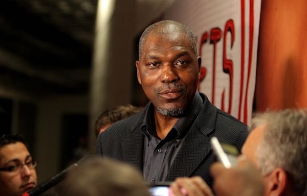 Rockets legend Hakeem Olajuwon on Michael Jordan and the Bulls: ‘He gave us all the respect’