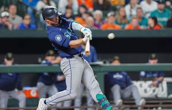 Mariners Use Improbable Rally to Stun Yankees; Here's How it Happened