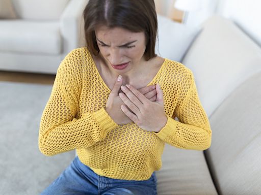 Quando a palpitação no peito é só ansiedade e quando pode ser um problema cardíaco? Especialista explica