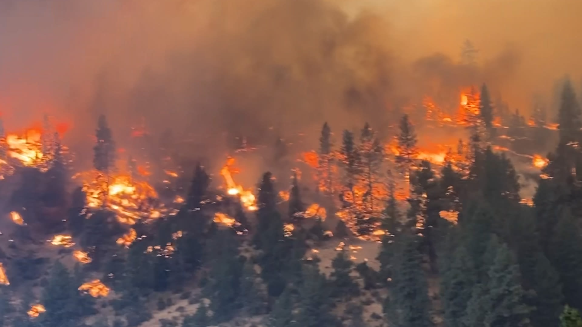 Rail Ridge wildfire in Oregon consumes over 60,000 acres; closes area of national forest