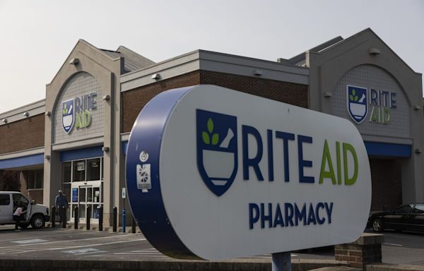 Rite Aid Advisers Asked to Slash Their Bills as Cash Squeezed