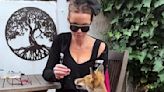 Kate Beckinsale Feeds Adorable Baby Fox Who Comes Over for 'Tea' – Watch!