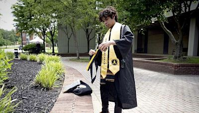 COVID ruined his high school graduation. Now, he’ll finally walk the stage. | Texarkana Gazette