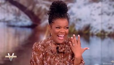 Yvette Nicole Brown Hopes Her Engagement At 52 Let's Other Women Know ‘It Is Still Possible'