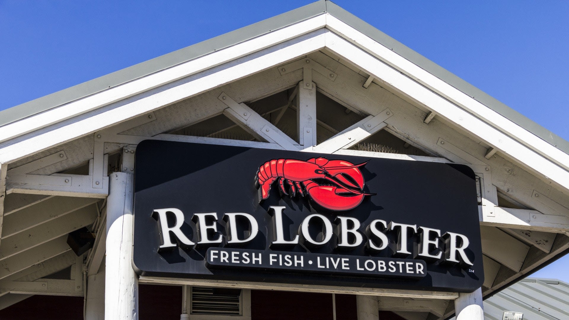 How private equity keeps failing brands like Red Lobster