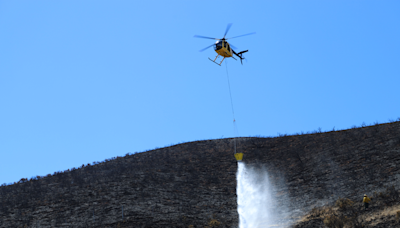 Safety precautions prompt reclosure of Crater Road amid active 574-acre fire nearby | News, Sports, Jobs - Maui News