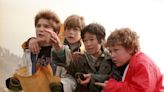 Continuação de 'Os Goonies' é anunciada 39 anos depois do primeiro filme e fãs se dividem entre comemoração e desespero