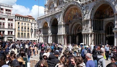 Venice to limit tourist groups to maximum of 25 people - ET TravelWorld